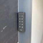 Instalación de teclado para puerta de comunidad